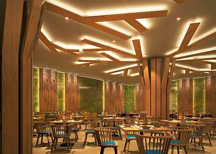 Hotel Royalton Splash Riviera Cancun, An Autograph Collection 5*