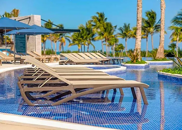 Hotel Royalton Splash Riviera Cancun, An Autograph Collection
